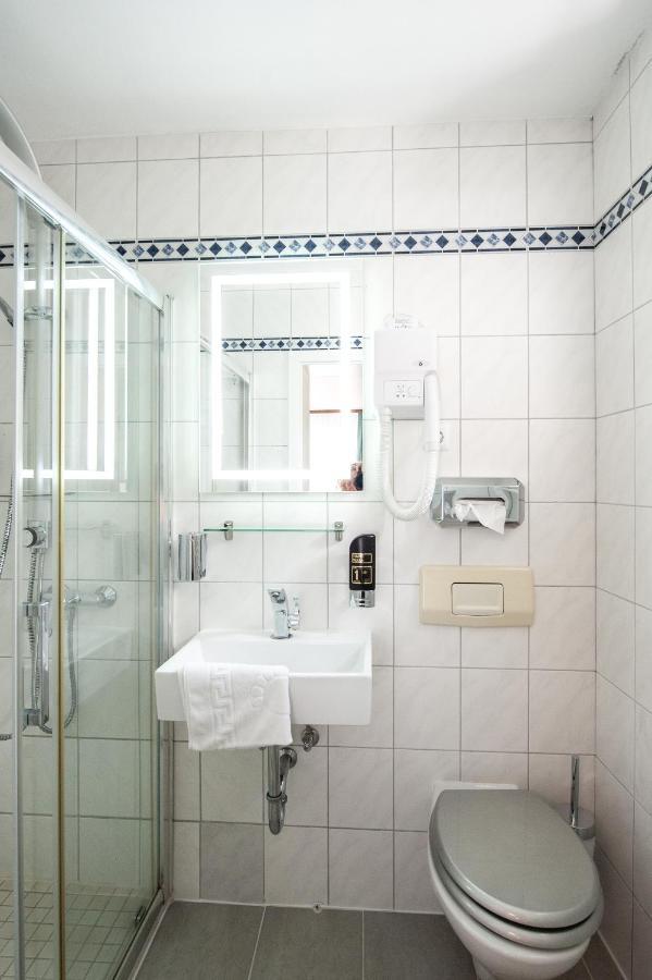 Hotel Bluechertal Бахарах Екстер'єр фото