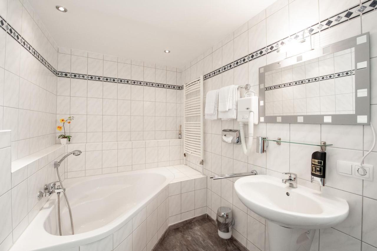Hotel Bluechertal Бахарах Екстер'єр фото