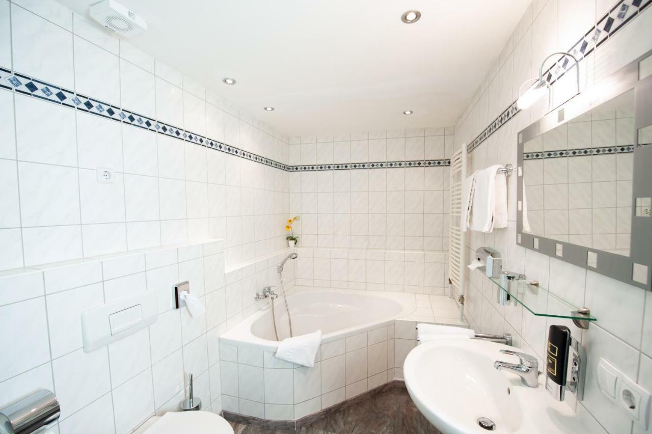 Hotel Bluechertal Бахарах Екстер'єр фото